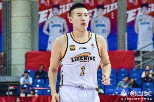 华体会官方入口-在场上梦游？付豪半场出战9分钟 3中0&amp;数据栏除1板外皆是0...